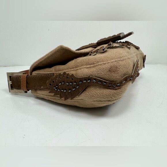 FENDI  Wool Pony Hair Flower Applique Baguette Brown - Picture 3 of 14